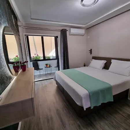 Lovely New Near Tirana's Artificial Apartmán *