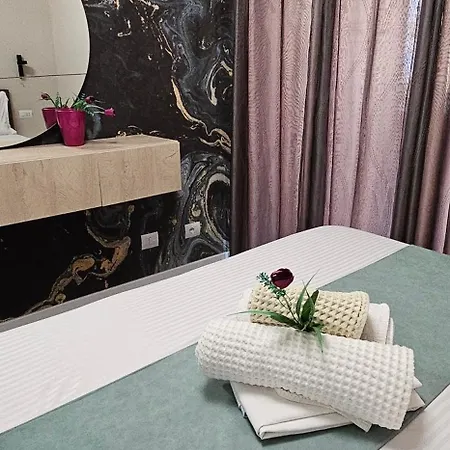 Apartament Lovely New Near Tirana's Artificial *