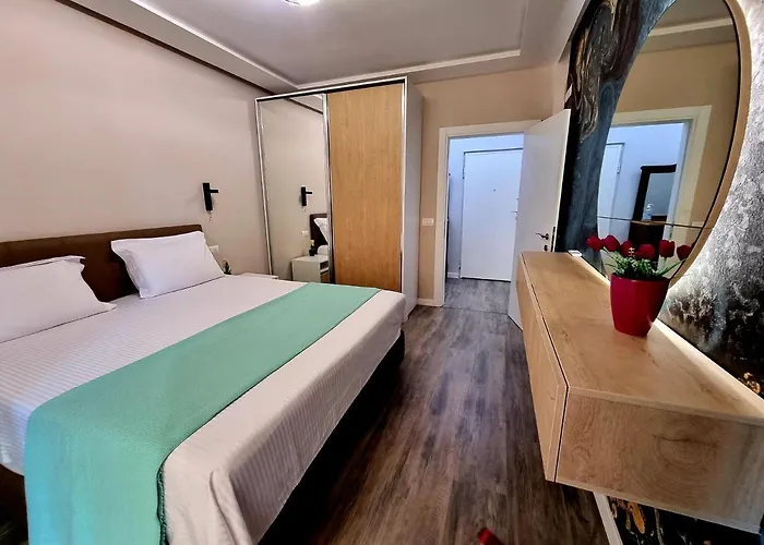 Lovely New Near Tirana's Artificial Apartamento Tirana